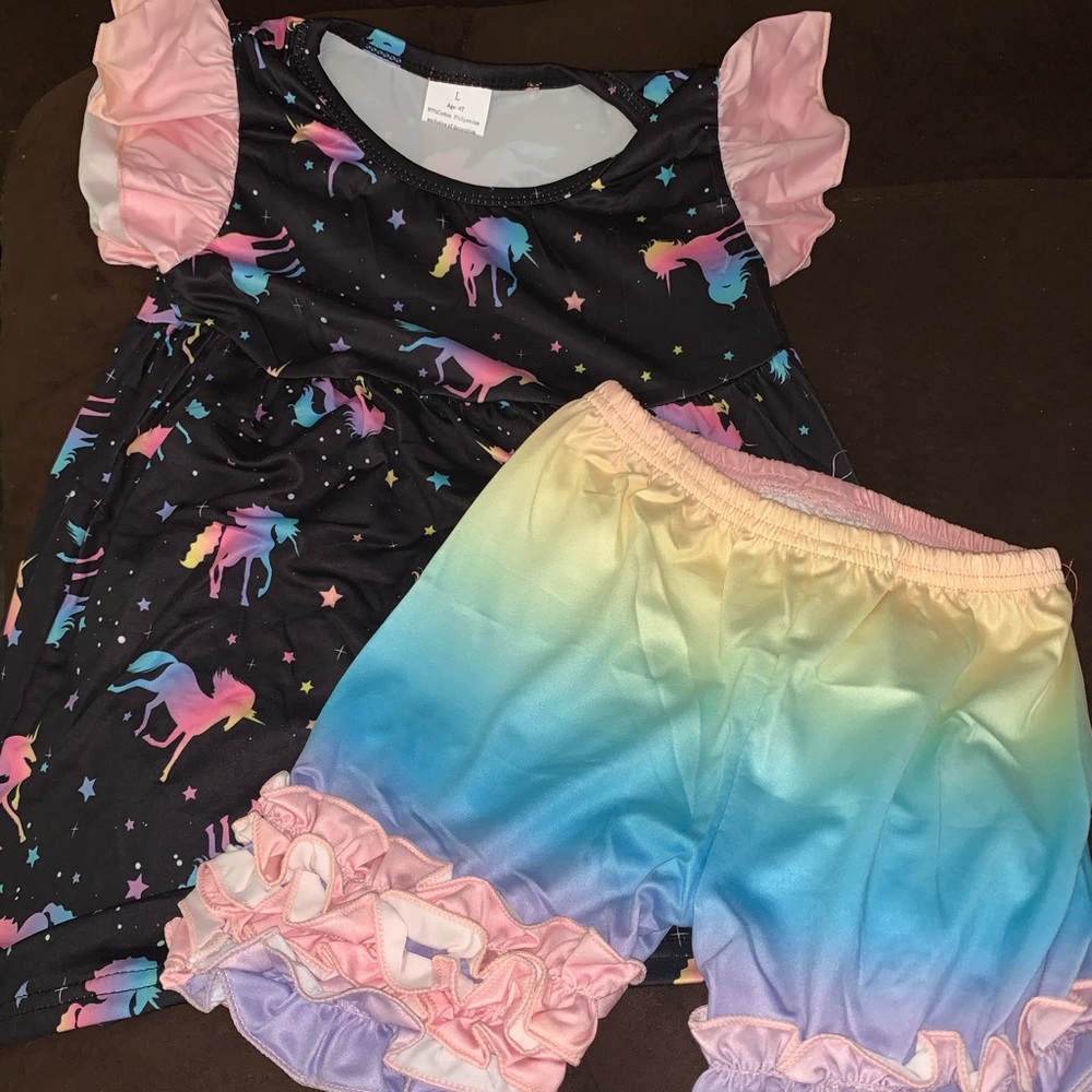 **SOLD**Rainbow unicorn ruffle outfit